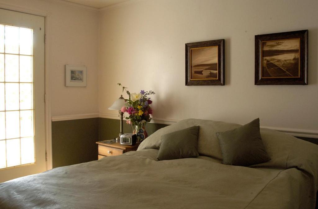 Heriot Bay Inn Zimmer foto